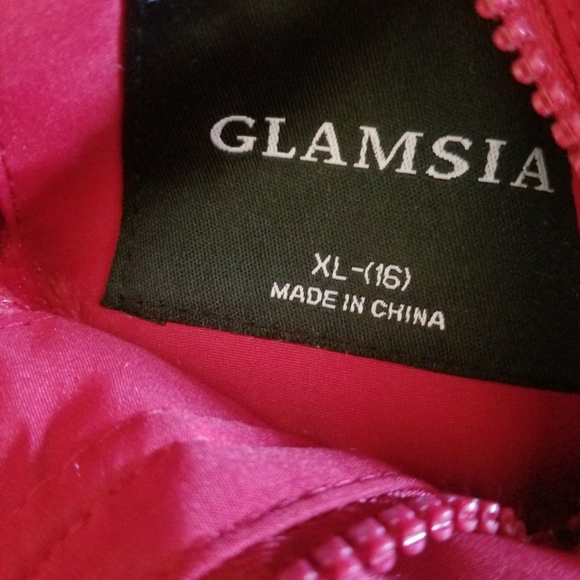 Red jackets faux fur lining girls various sizes - Picture 11 of 15